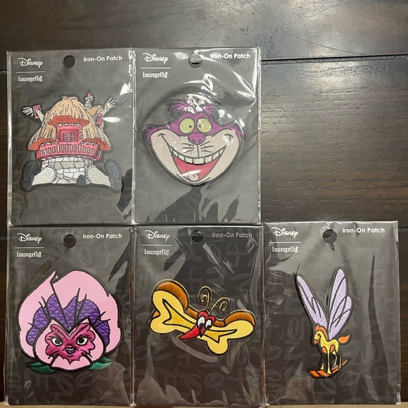Disney Loungefly iron on patches set - Picture 5 of 7